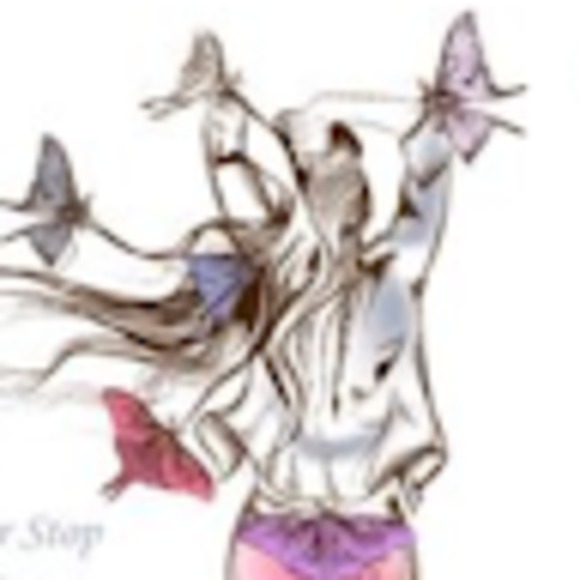 Meet your Posher, Athena - Picture 2 of 4